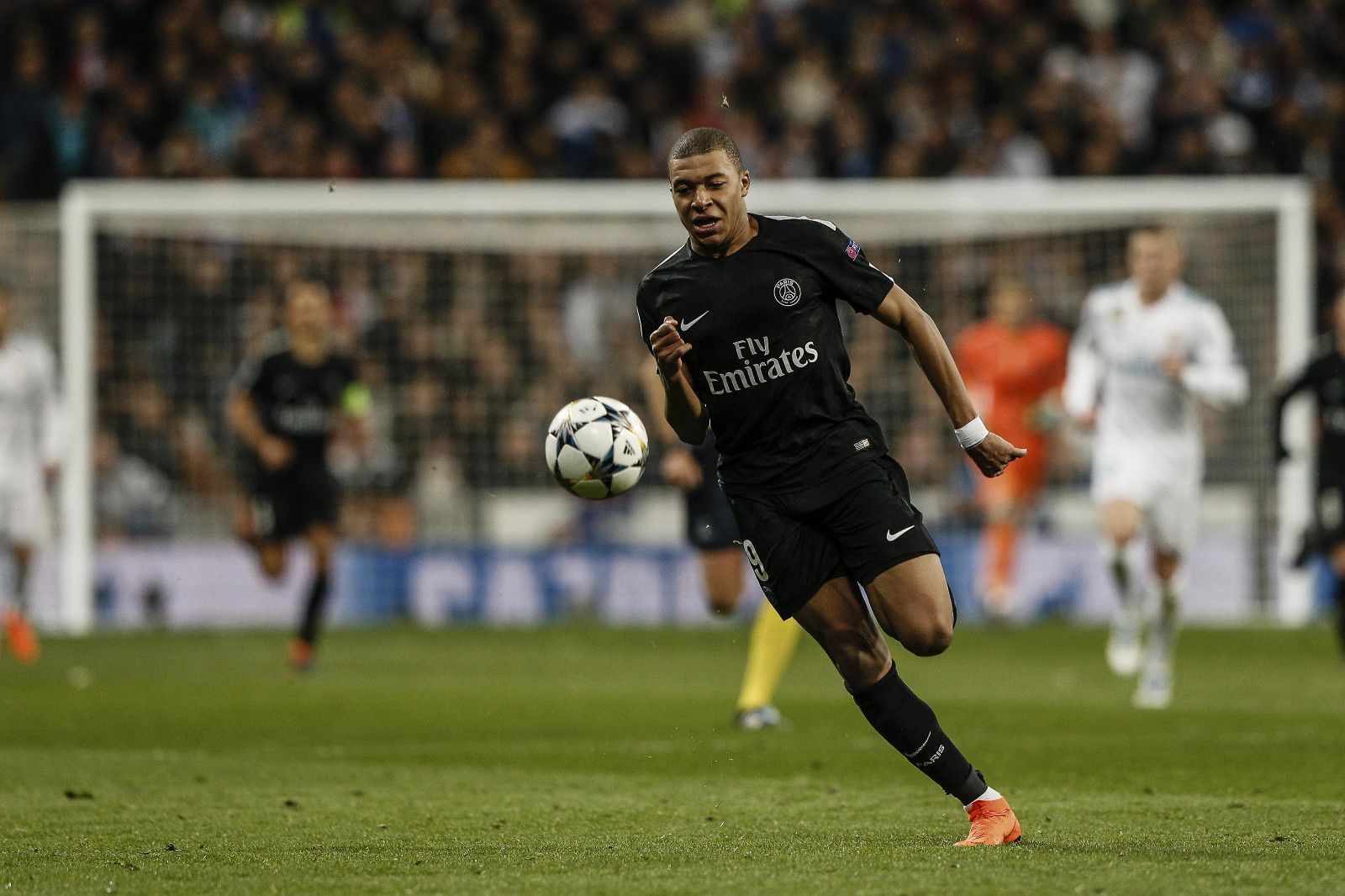 欧冠唯一全胜！阿森纳4点冲击6连胜+9连胜，坐拥44年不败纪录