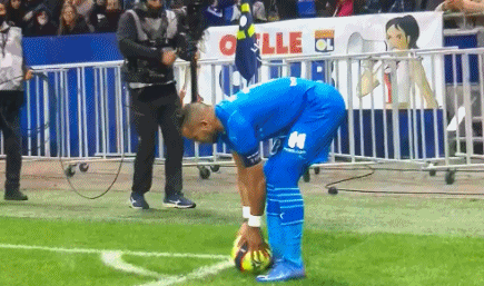 中甲半场：叶道驰、候煜造杀机，广州豹暂0-0南通支云