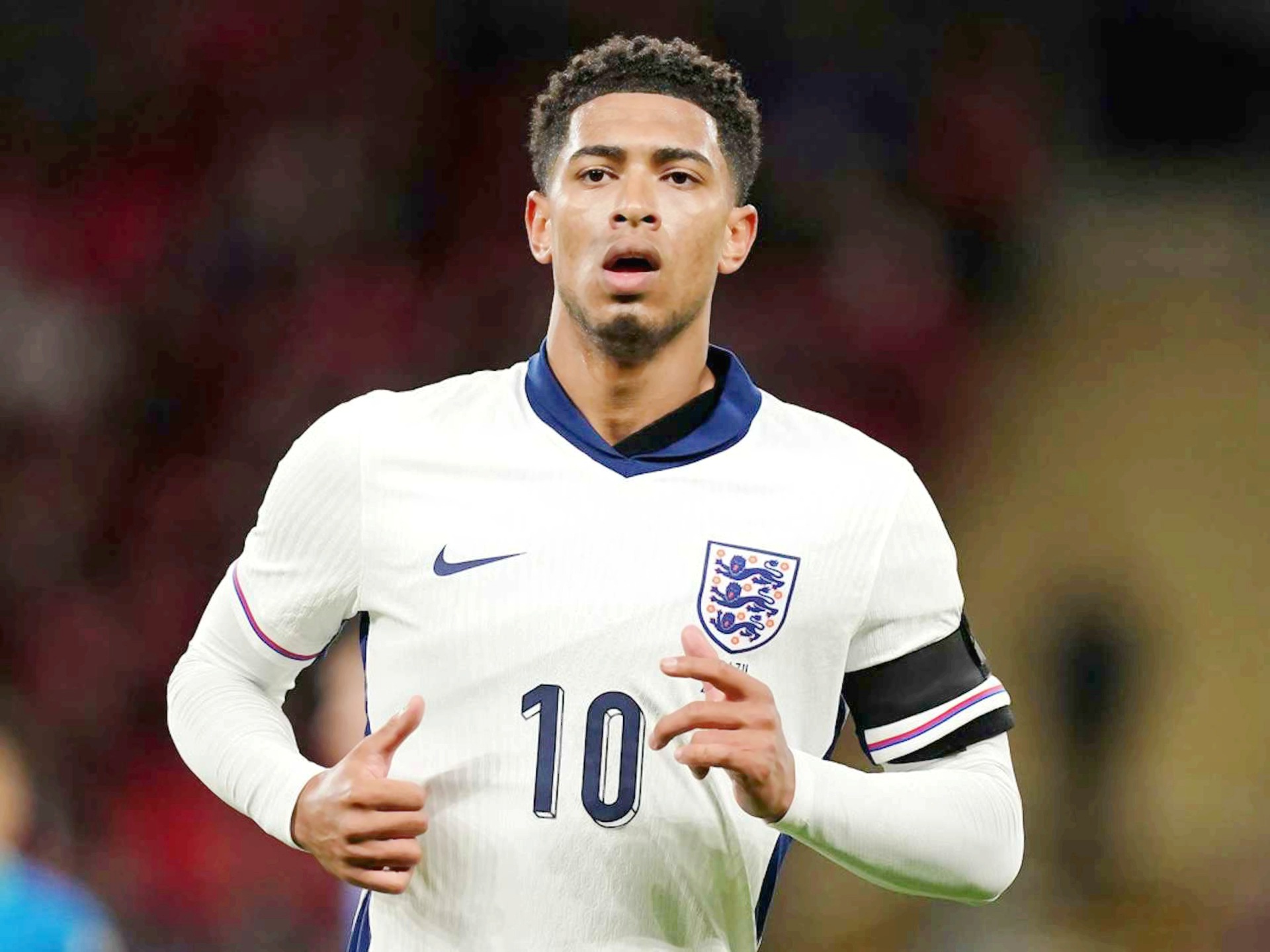 森保一对话特鲁西埃：与其执着于八强，不如以世界冠军为目标（森保一与特鲁西埃对话：别困于八强，把目标瞄准世界冠军）