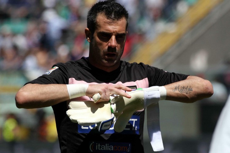 福勒：谢什科实在太贵了，他在英超很挣扎，表现得像青训球员（福勒：谢什科身价虚高，在英超踢得艰难，状态像青训小将）