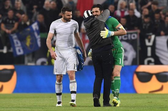 传闻：切尔西和阿森纳领跑马赛前锋罗比尼奥-瓦斯争夺战