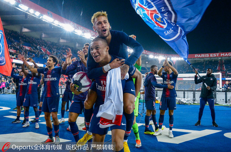 队报：皇马视维尼修斯为竞技层面和经济层面极为重要的资产（《队报》：皇马把维尼修斯视作竞技与经济双重层面的关键资产）