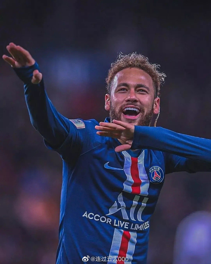 康宁汉姆半场15+7+4，超七成命中率带队领先17分