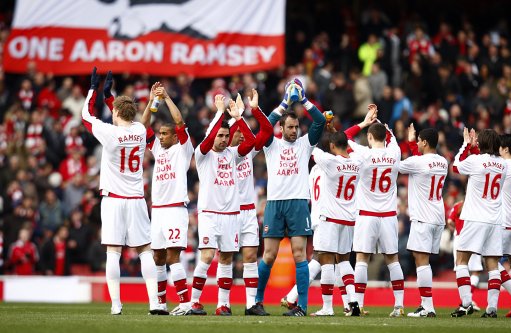 英超战报：B费2射1传，姆伯莫破门，曼联4-1狼队