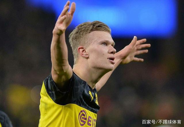 足球英超球队因球迷冲突被罚款，场面一度失控（英超俱乐部因球迷冲突遭罚，现场一度失控）